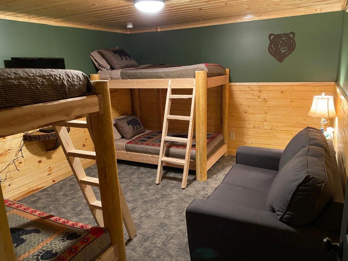The Fishing Bear Lodge Ashton Extérieur photo