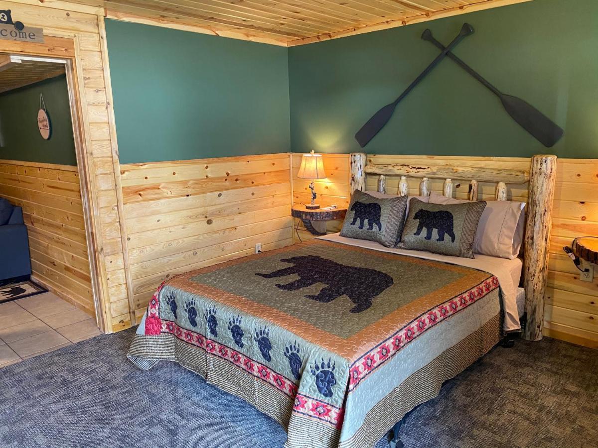 The Fishing Bear Lodge Ashton Extérieur photo