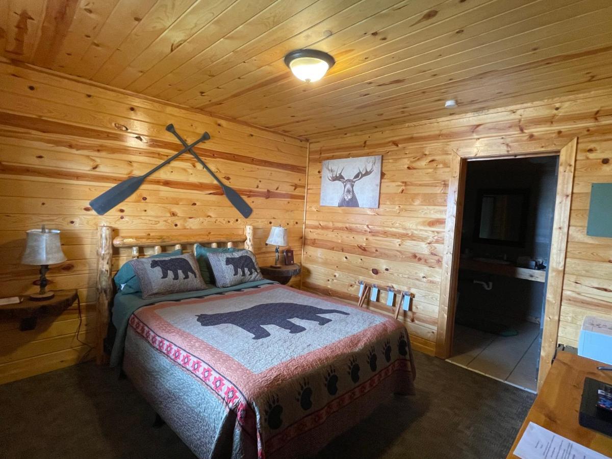 The Fishing Bear Lodge Ashton Extérieur photo