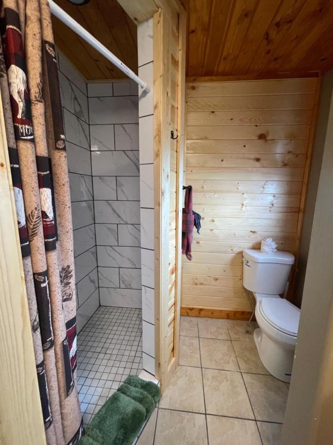 The Fishing Bear Lodge Ashton Extérieur photo
